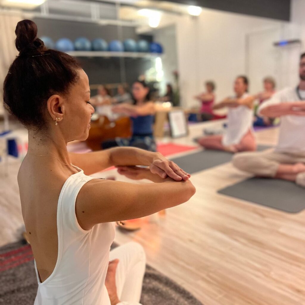 profesora de yoga